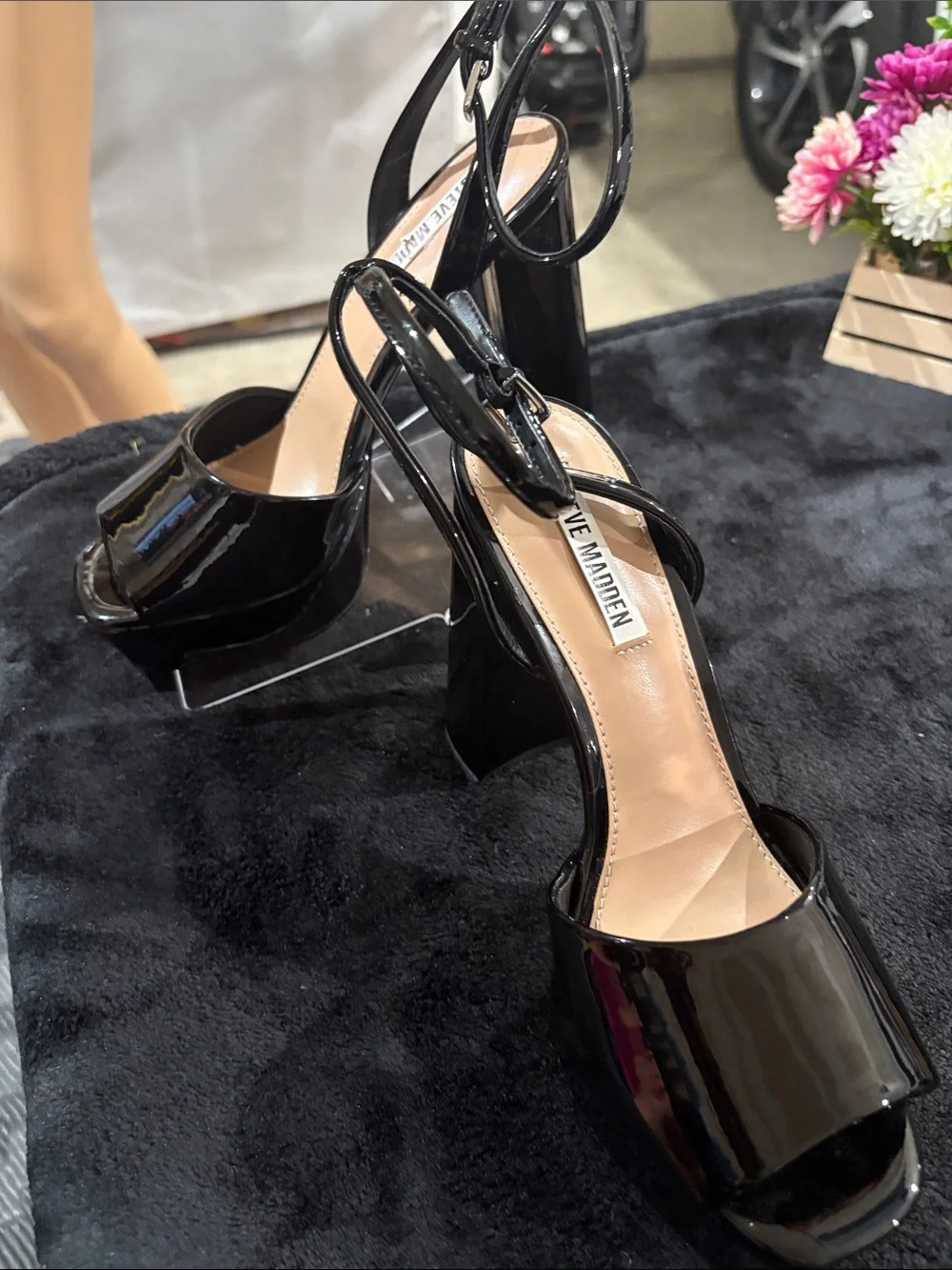 Steve Madden shiny patent